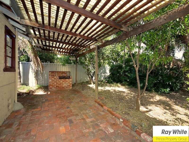 2 Gilbert Street, Bayswater WA 6053