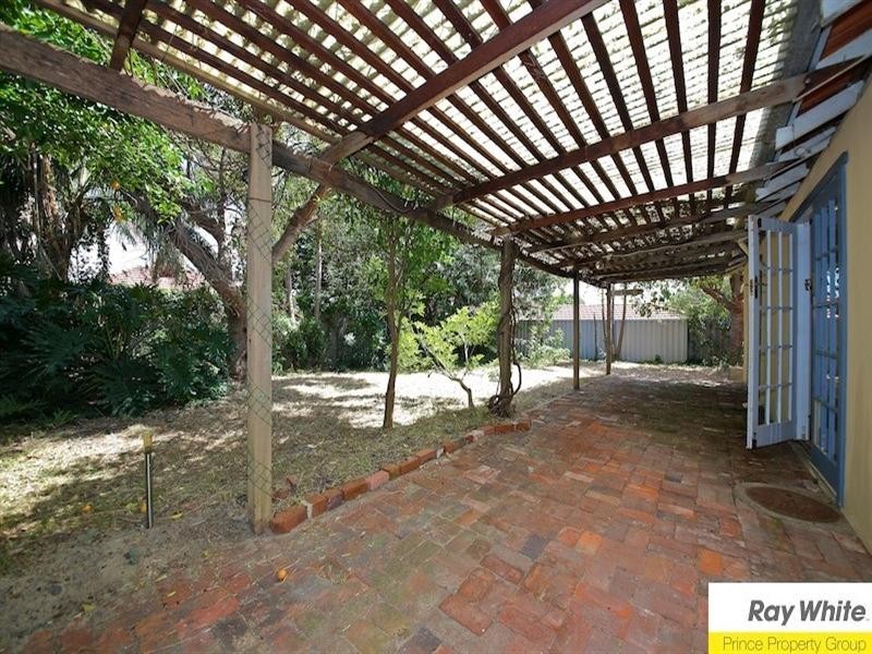 2 Gilbert Street, Bayswater WA 6053