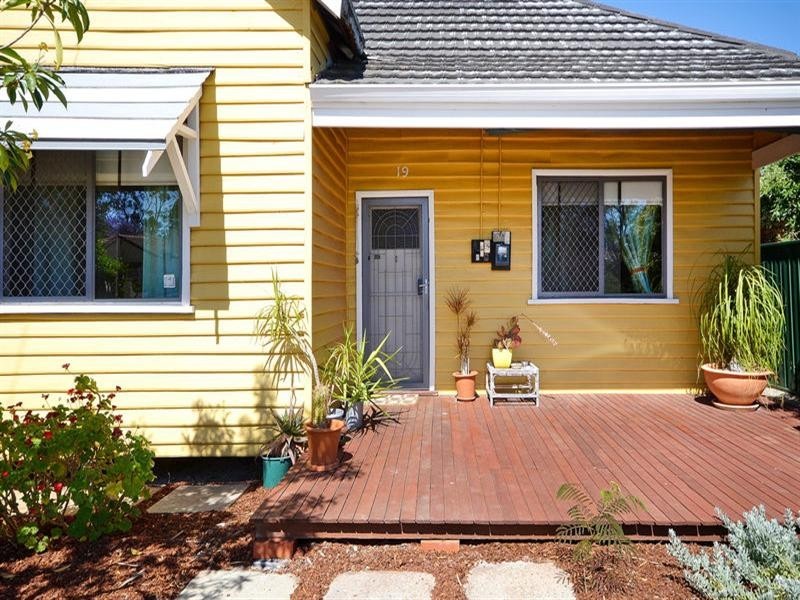 19 Eileen Street, Bassendean WA 6054