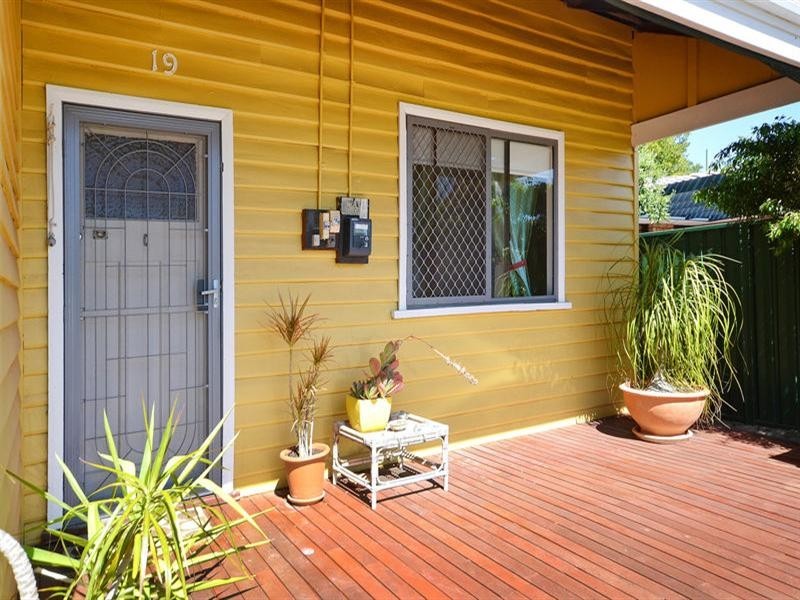 19 Eileen Street, Bassendean WA 6054