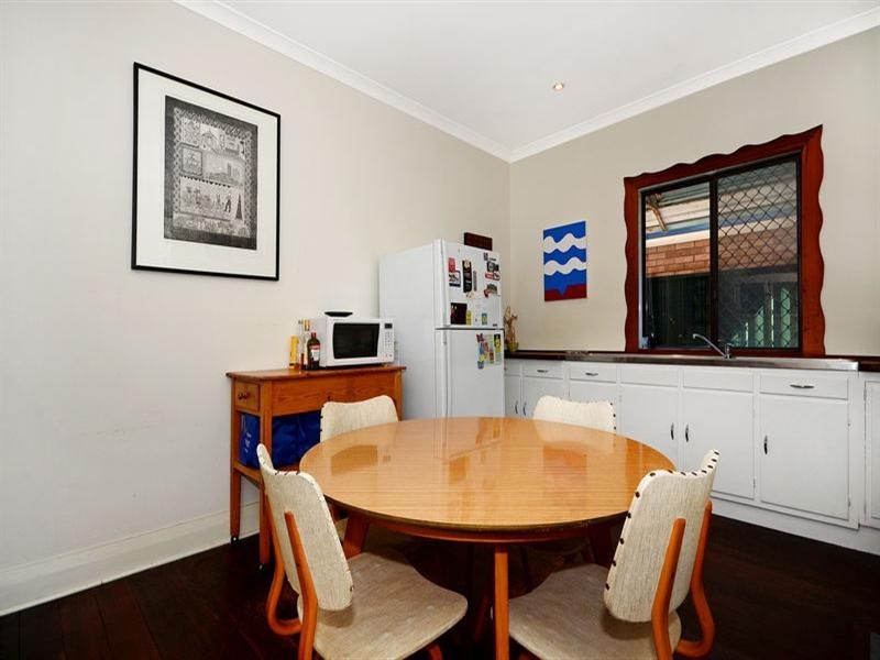 19 Eileen Street, Bassendean WA 6054