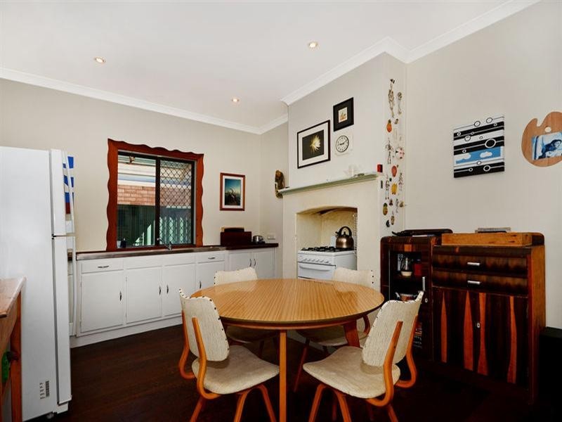 19 Eileen Street, Bassendean WA 6054