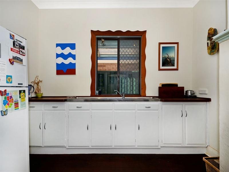 19 Eileen Street, Bassendean WA 6054