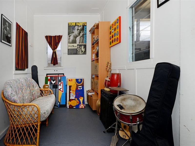 19 Eileen Street, Bassendean WA 6054