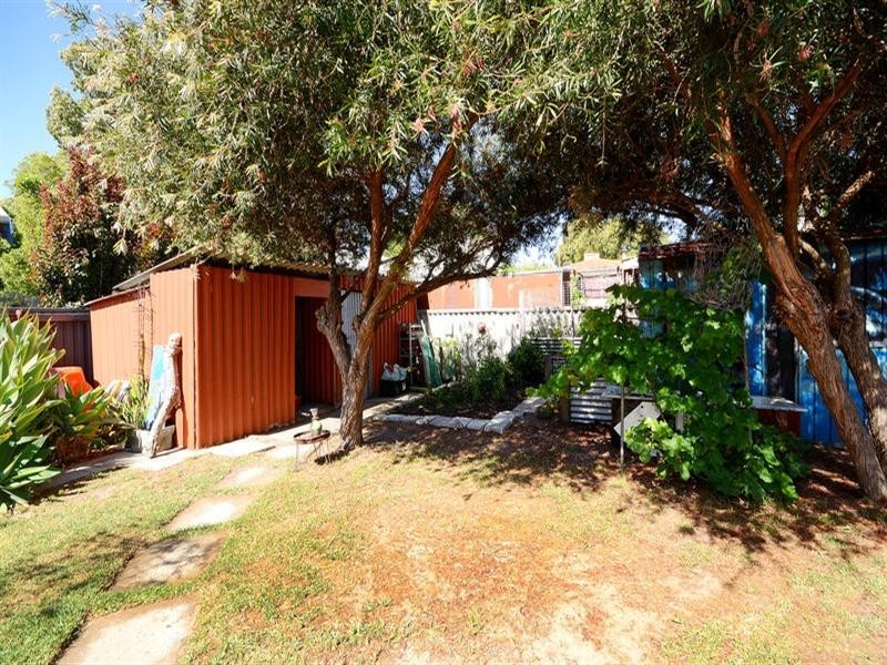 19 Eileen Street, Bassendean WA 6054