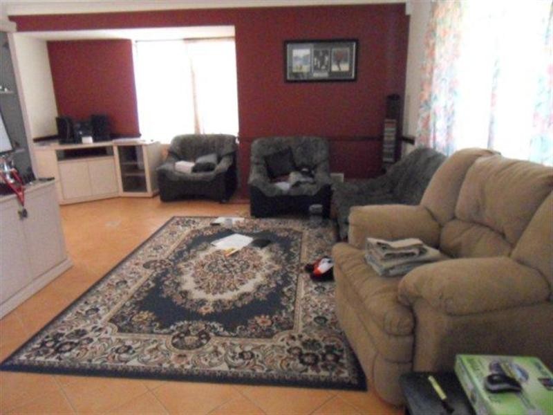 2 FOXGLOVE Gardens, Mirrabooka WA 6061