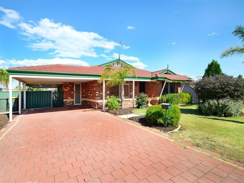 4 Loire Elbow, Caversham WA 6055