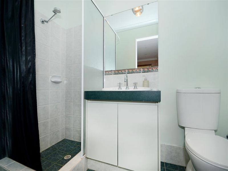 4 Loire Elbow, Caversham WA 6055