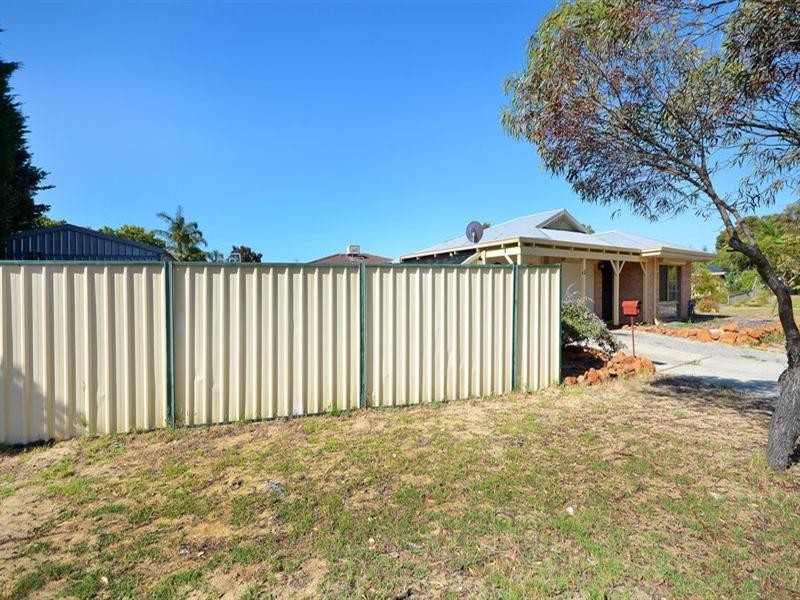 2 Woodman Place, Beechboro WA 6063