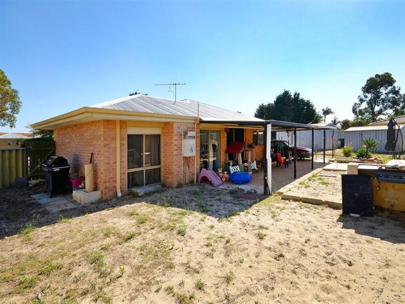 2 Woodman Place, Beechboro WA 6063