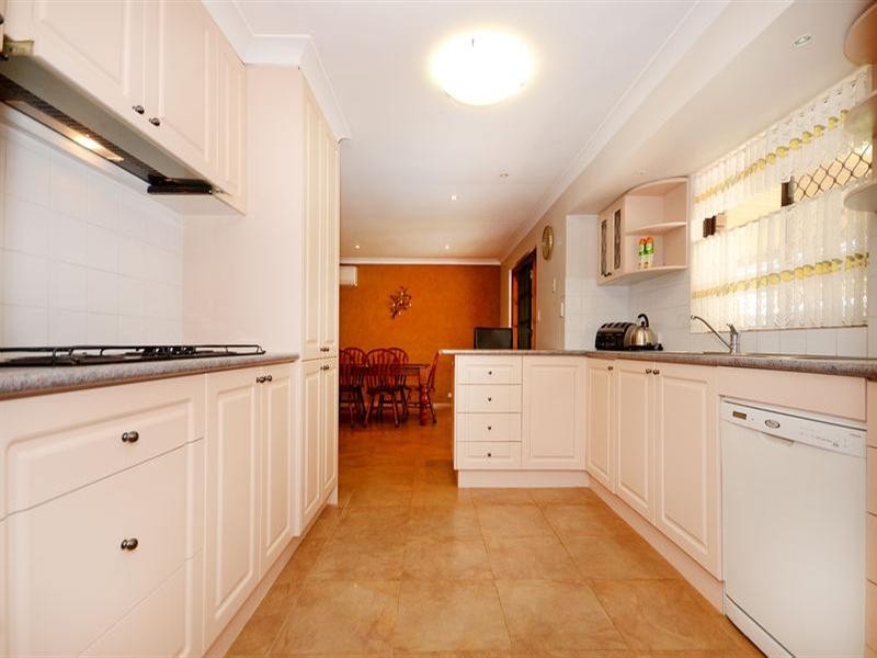 6 Pucas Court, Beechboro WA 6063