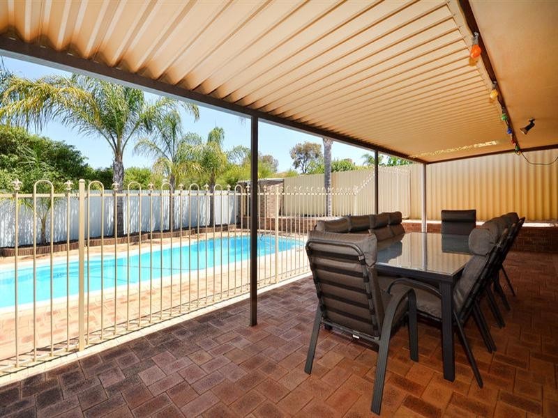 6 Pucas Court, Beechboro WA 6063