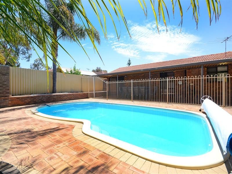 6 Pucas Court, Beechboro WA 6063