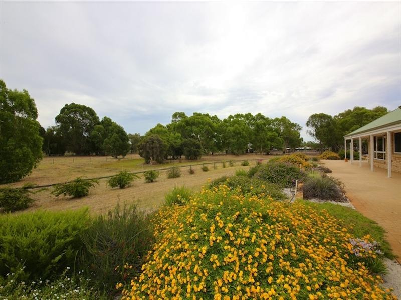 54 Saunders Street, Henley Brook WA 6055