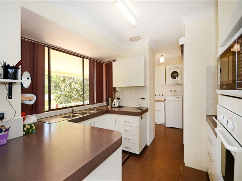 24 Rhine Crescent, Beechboro WA 6063