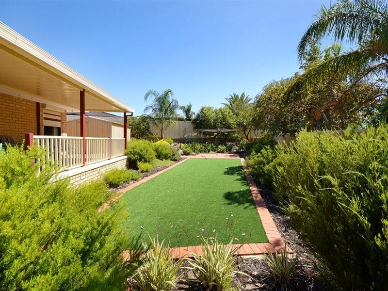 24 Rhine Crescent, Beechboro WA 6063