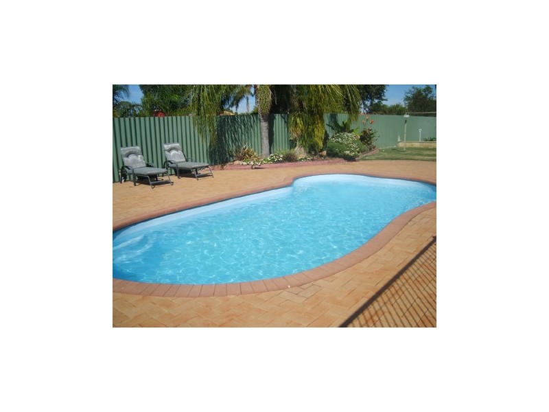 14 Chireton Place, Beechboro WA 6063