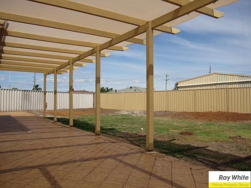 4 Severn Court, Beechboro WA 6063