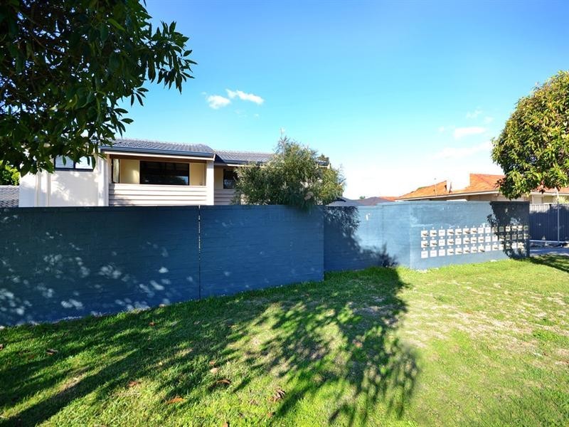 29/32 Camboon Road, Morley WA 6062