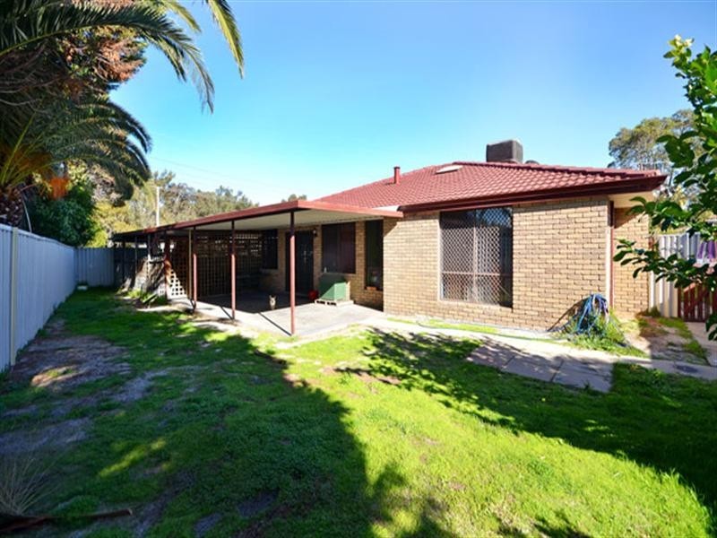 2 Gambia Court, Beechboro WA 6063