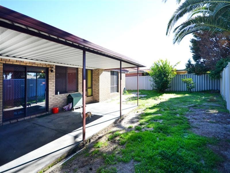 2 Gambia Court, Beechboro WA 6063