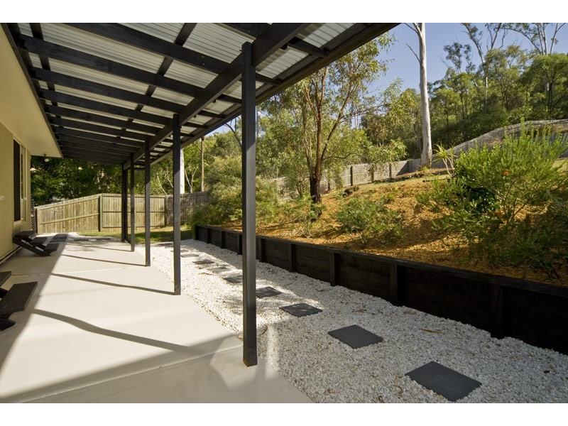 Edens Landing QLD 4207