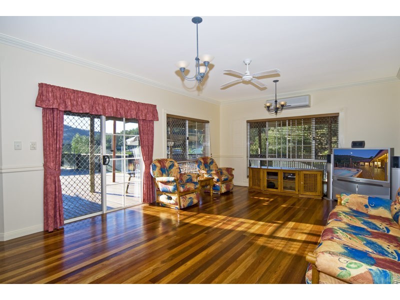 Bonogin QLD 4213