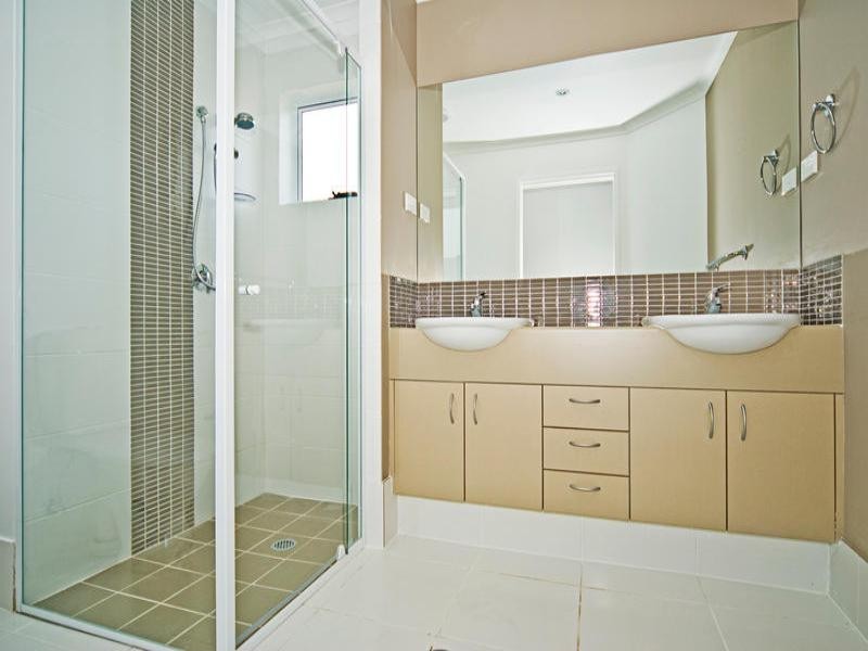 Edens Landing QLD 4207