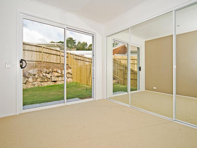 Edens Landing QLD 4207