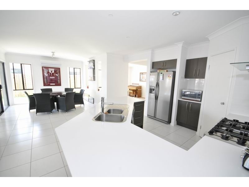 22 Strathburn Crescent, Ormeau QLD 4208