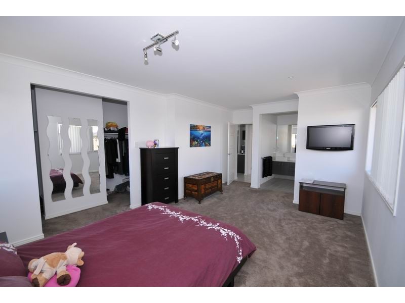 22 Strathburn Crescent, Ormeau QLD 4208