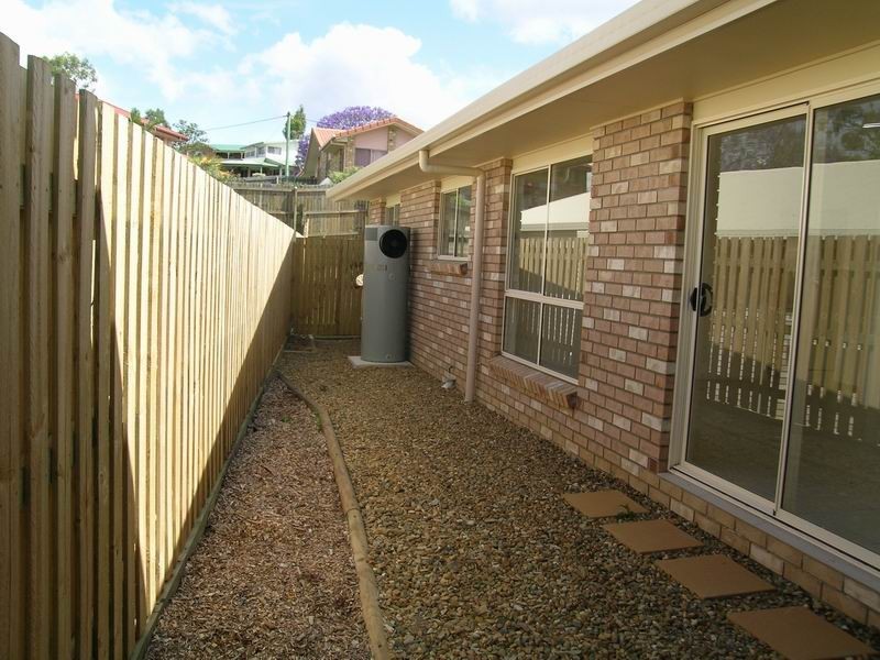 Edens Landing QLD 4207