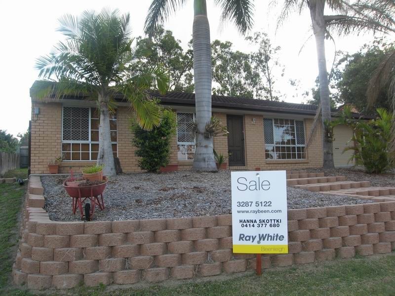 4 Harding Boulevard, Mount Warren Park QLD 4207