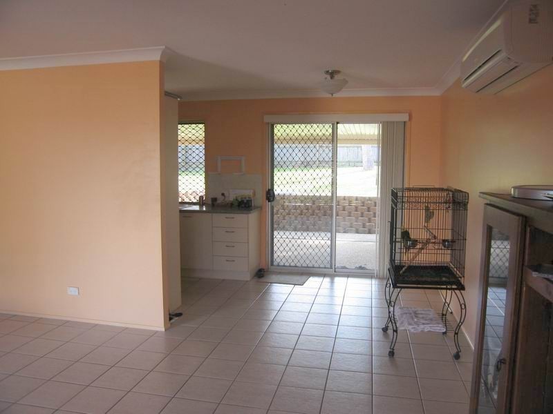 4 Harding Boulevard, Mount Warren Park QLD 4207
