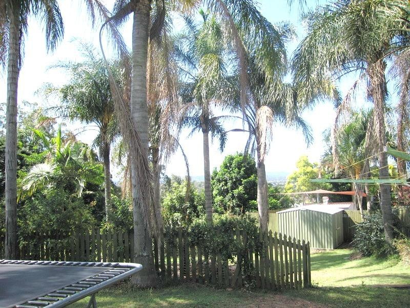 Edens Landing QLD 4207