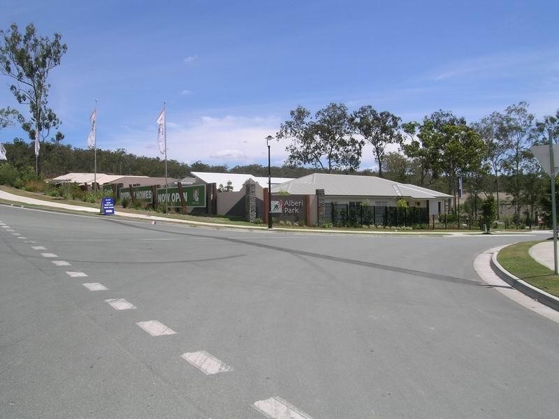 2 Wyndham Circuit, Holmview QLD 4207