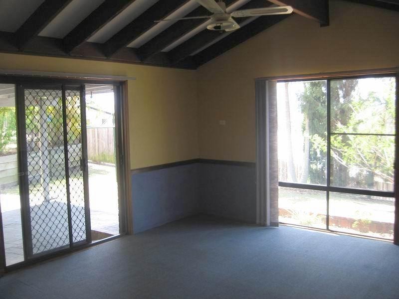 9 Rae Court, Mount Warren Park QLD 4207