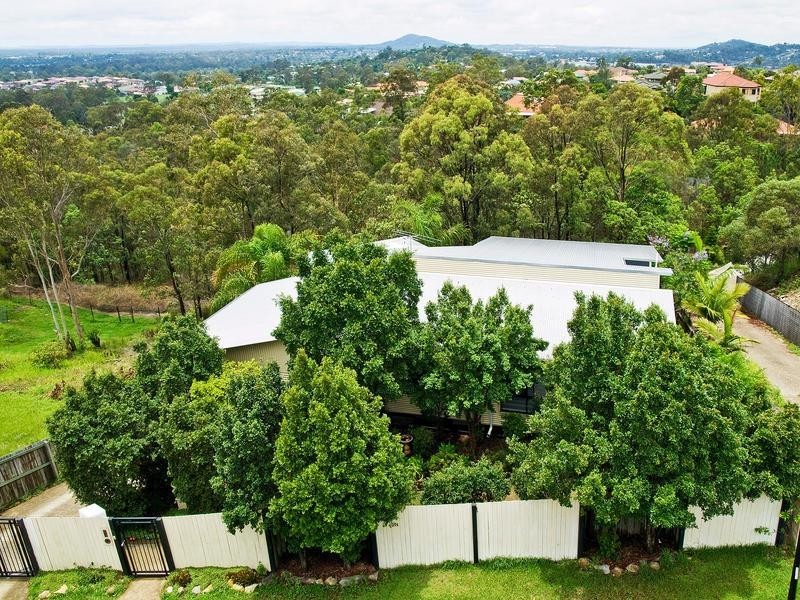 Edens Landing QLD 4207