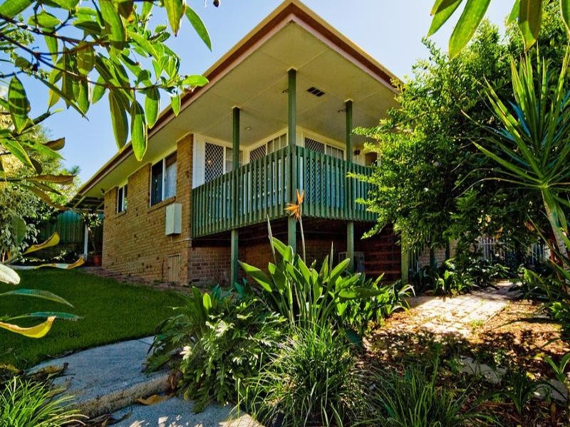 35 Tregana Circuit, Edens Landing QLD 4207