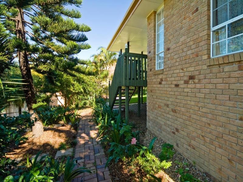 35 Tregana Circuit, Edens Landing QLD 4207