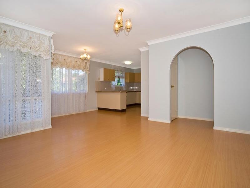 35 Tregana Circuit, Edens Landing QLD 4207