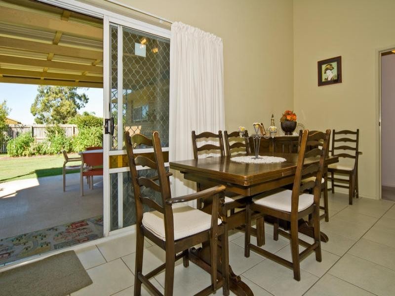 32 Schweitzer Street, Mount Warren Park QLD 4207