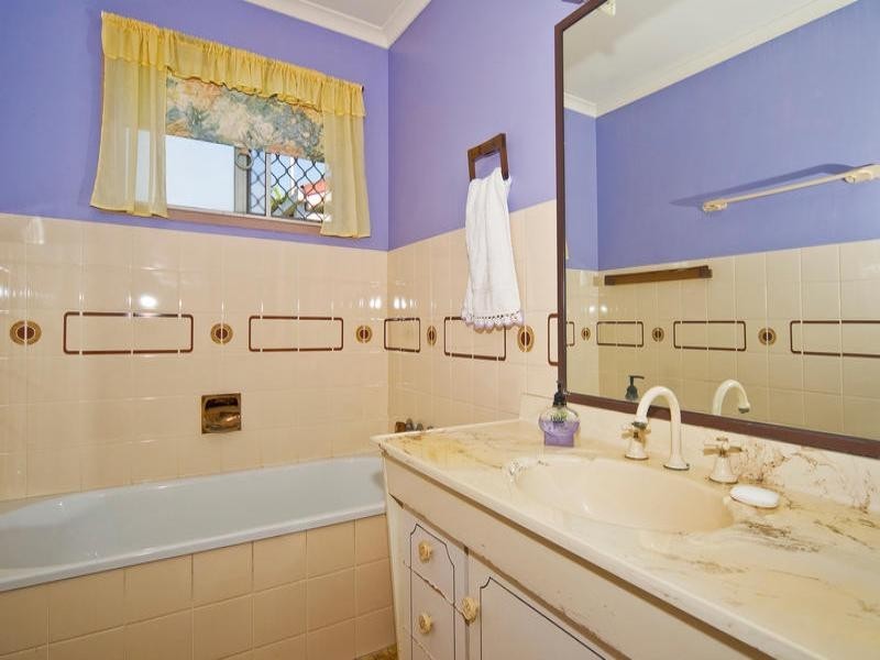 32 Schweitzer Street, Mount Warren Park QLD 4207