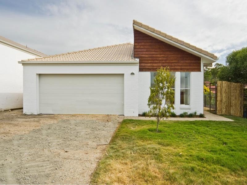 Edens Landing QLD 4207