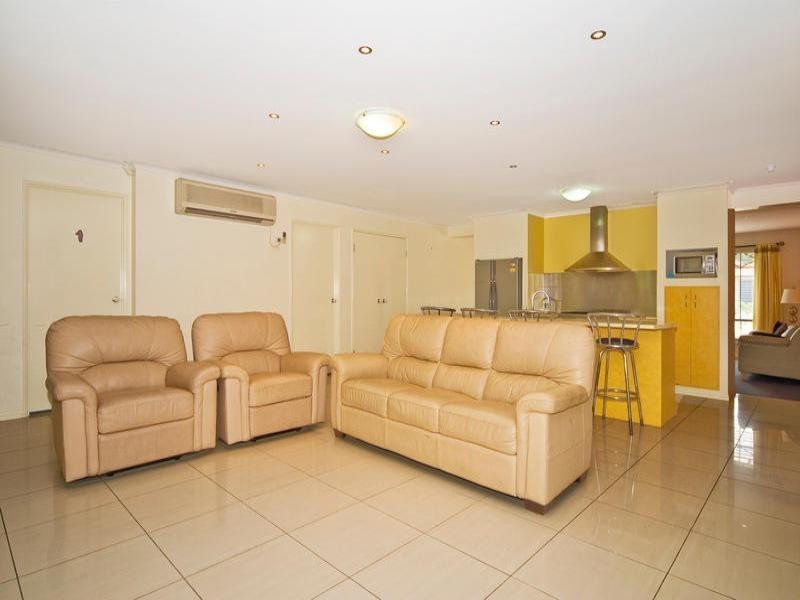 Mount Warren Park QLD 4207