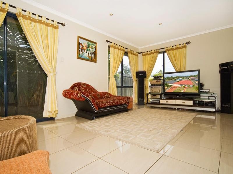 Mount Warren Park QLD 4207