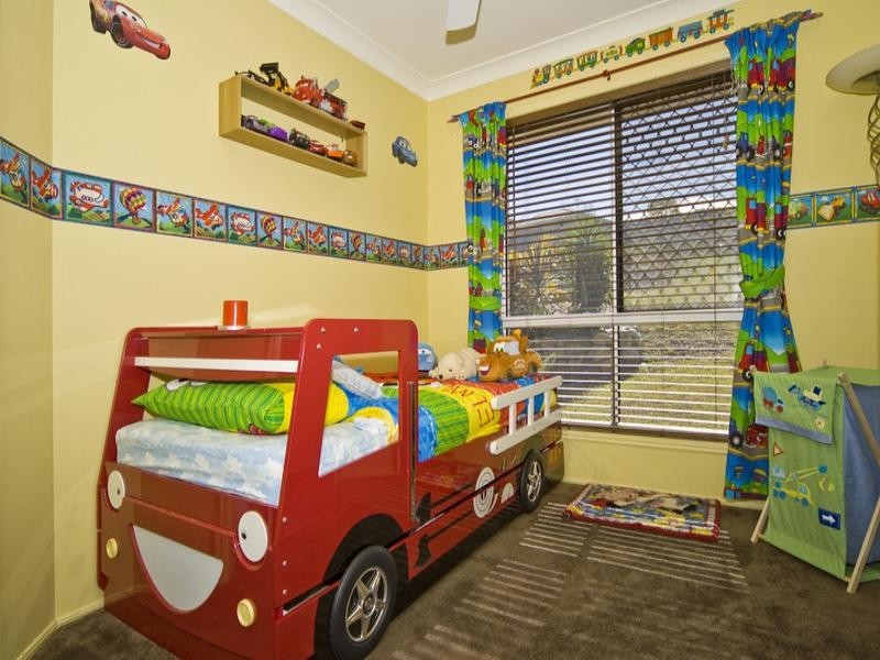 Edens Landing QLD 4207