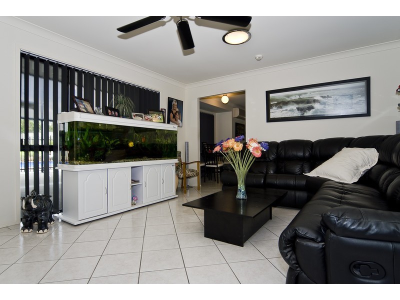 Pacific Pines QLD 4211