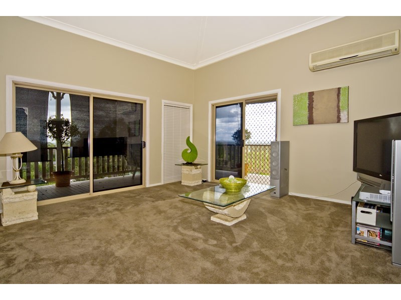 Edens Landing QLD 4207