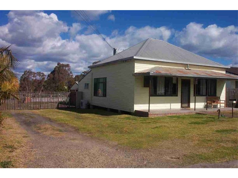 70 Seaham Street, Holmesville NSW 2286